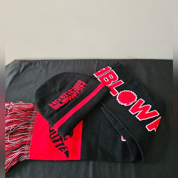 HOOTIE & THE BLOWFISH Hat & Scarf Set - Picture 1 of 6